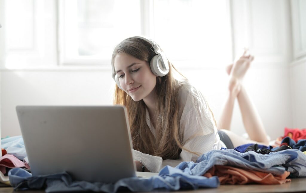 work-from-home-transcribing