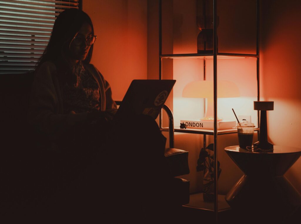 15-Best-Side-Hustles-For-Introverts-That-Pay-$2K-5K-Monthly