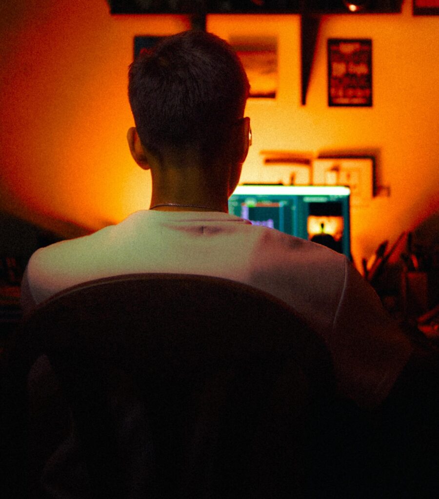 15-Best-Side-Hustles-For-Introverts-That-Pay-$2K-5K-Monthly